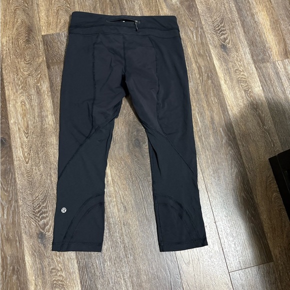 Lululemon Inspire Crop II Black (6) - Picture 4 of 13